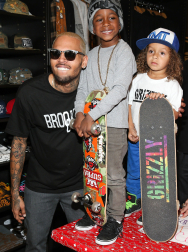 Filename=00008.jpg
Filesize=1141KiB
Dimensions=2000x3000
Date added=Oct 22, 2025 00008.jpg