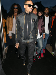 Filename=00010.jpg
Filesize=644KiB
Dimensions=2000x3000
Date added=Oct 22, 2025 00010.jpg